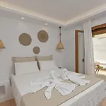 Felicite Naxos Апартаменты *